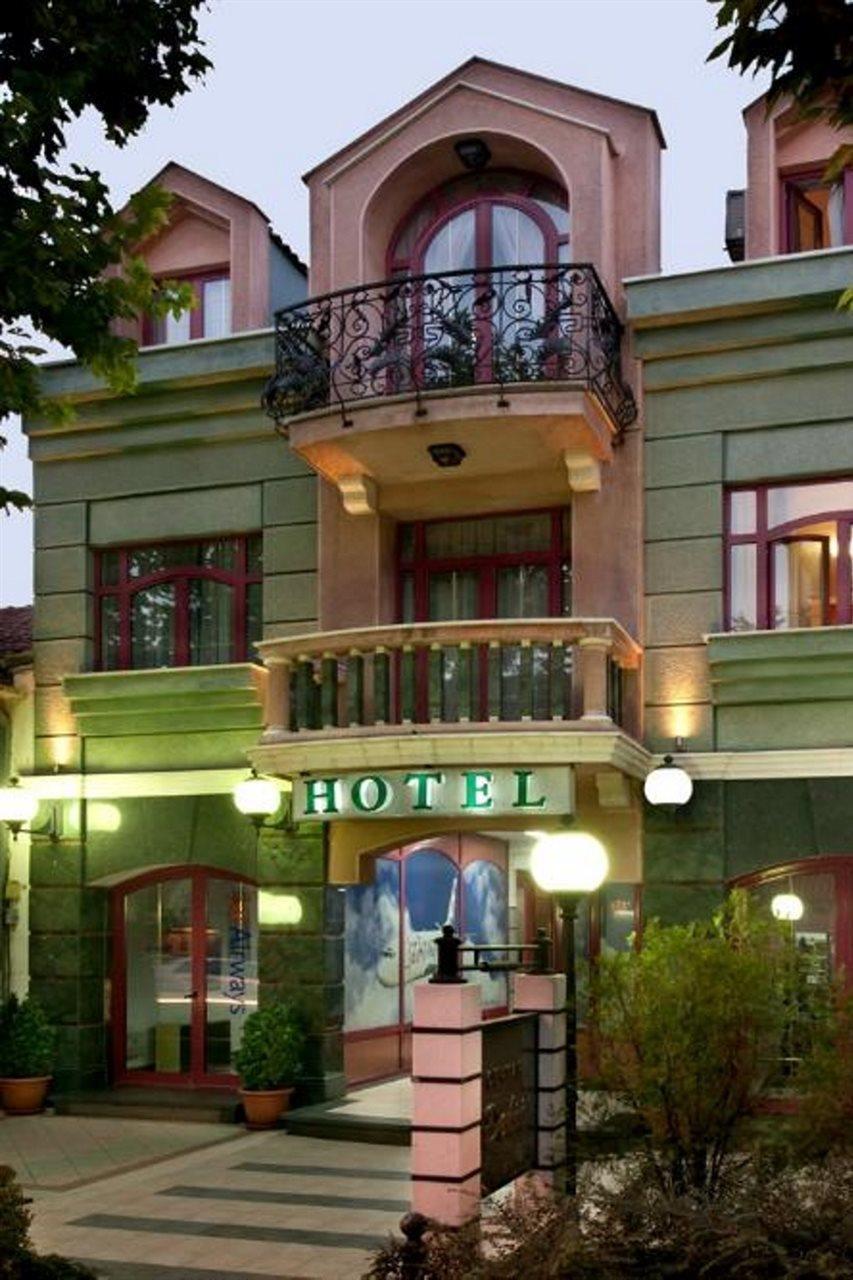Hotel Eminent Podgoriţa Exterior foto